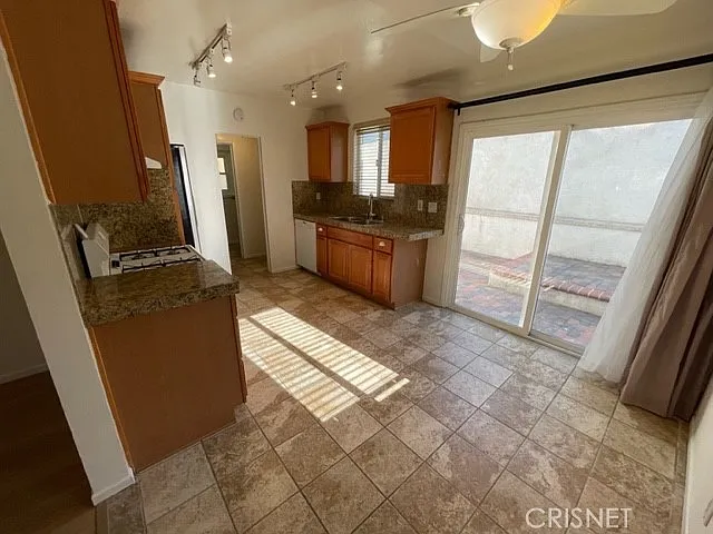6106 Cedar St — Photo 6