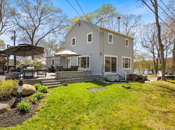 37 Laurel Street, East Lyme, CT 06357