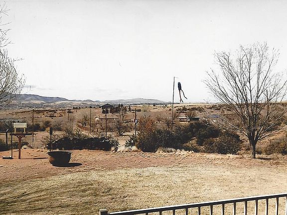 3rd image of 35 S Wind River Dr