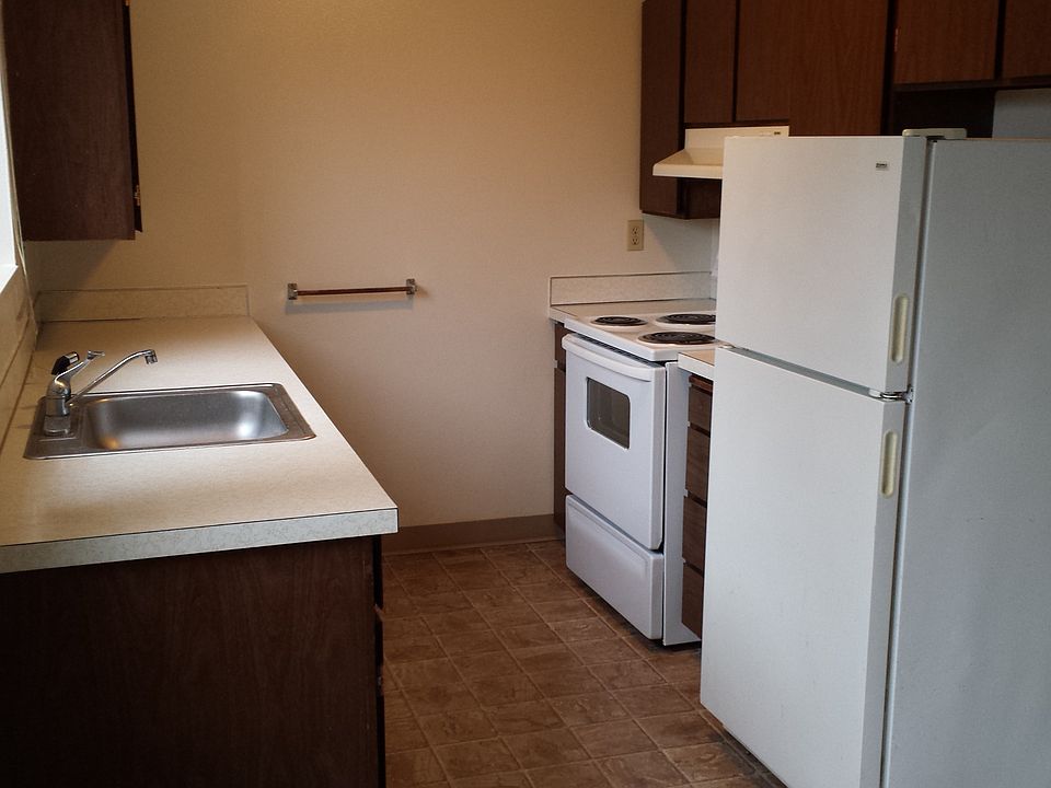 2nd image of 180 Molalla Ave