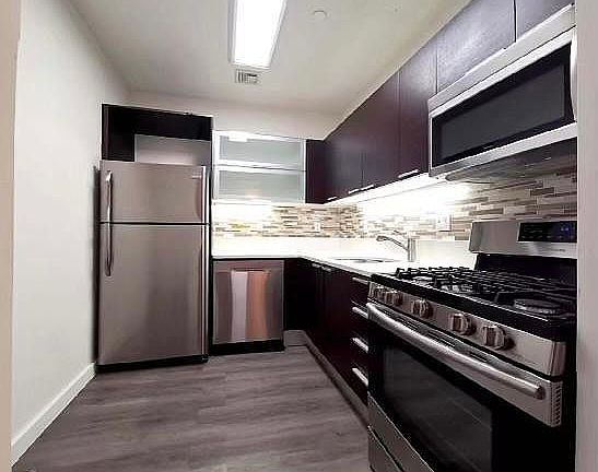 3rd image of 46 W 14th St APT 6R