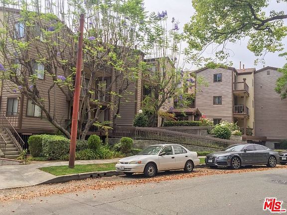 4th image of 1219 N Columbus Ave