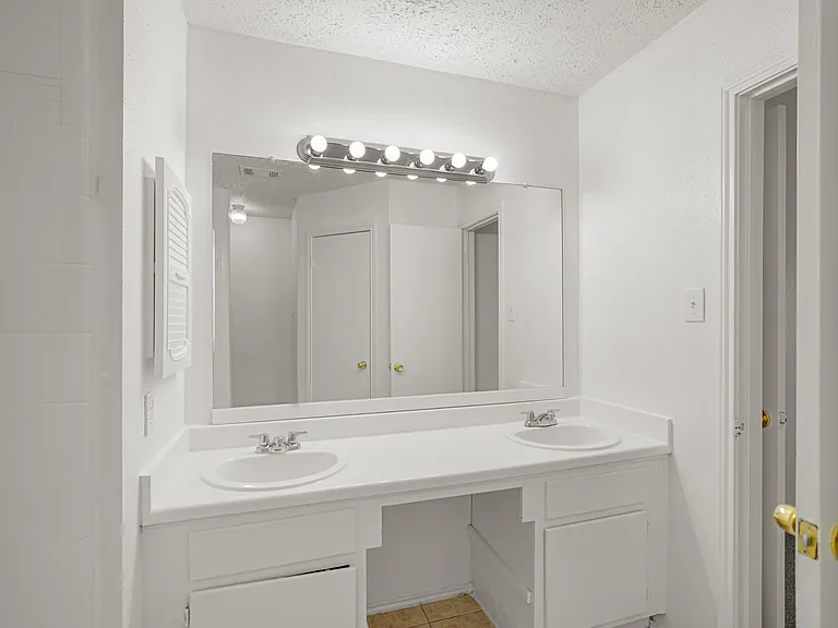 20614 Park Row Dr — Photo 22