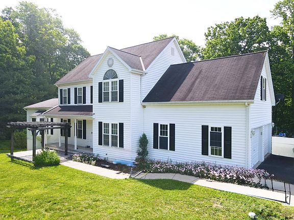 4th image of 954 Brushfork Rd