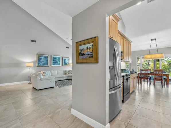 222 Cape Pointe Circle, Jupiter, FL 33477