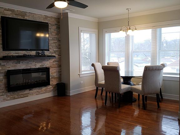 5th image of 2505 W Granville Ave APT 1E
