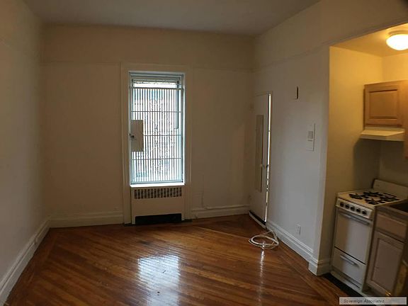 3rd image of 936 W End Ave APT G13