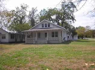 301 S 6th St, Okemah, OK 74859