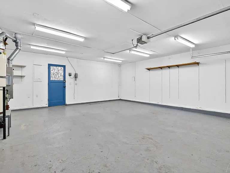 640 Stonehill Dr — Photo 28