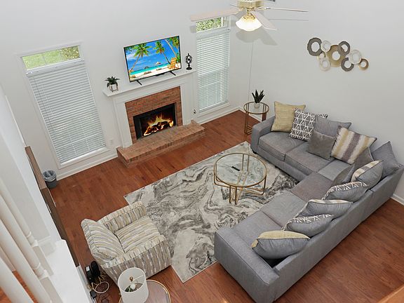 5th image of 888 Saddlebred Way