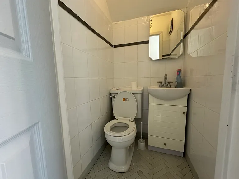 179 Lewiston St #2 — Photo 9