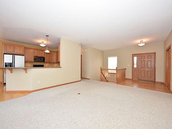 2nd image of 2412 Sandalwood Ave
