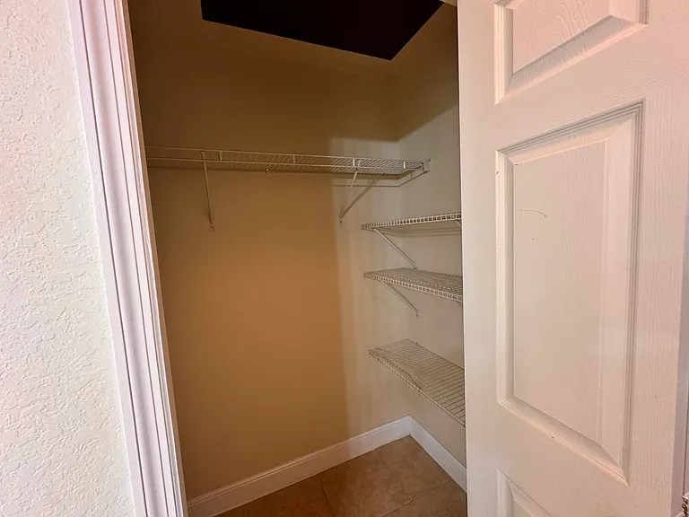 325 NE 23rd Ave #24 — Photo 14