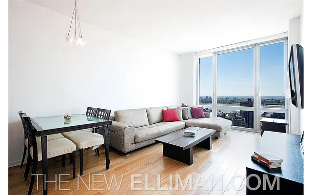 Sold by Douglas Elliman | media 14
