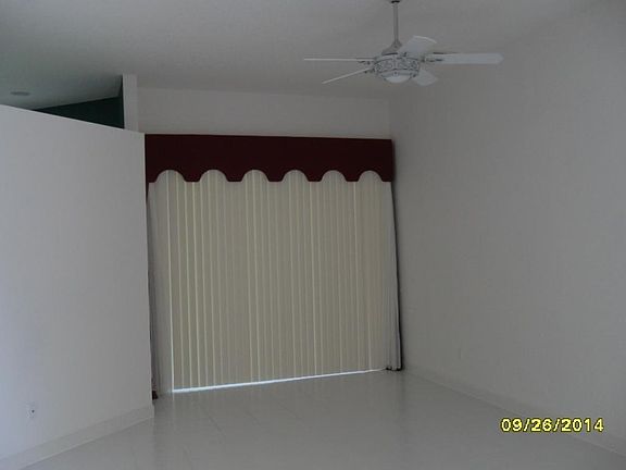 4th image of 751 SW Saint Croix Cv