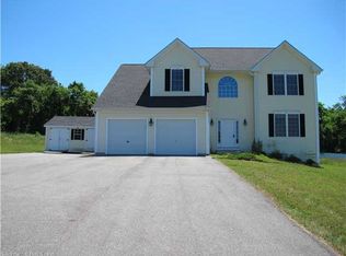3 Paddock Rd, East Lyme, CT 06333