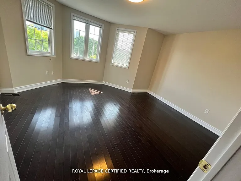 426 Orange Walk Cres — Photo 24