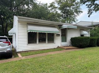 805 N 17th St, Belleville, IL 62226