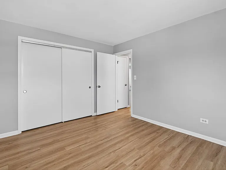 34-46 Kensington Apartments — Photo 14