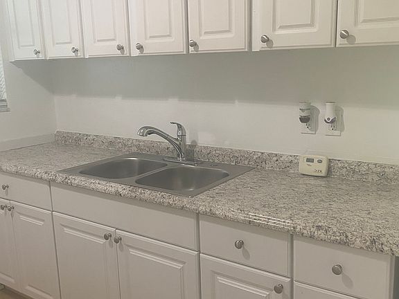 3rd image of 9436 N Elliot Way