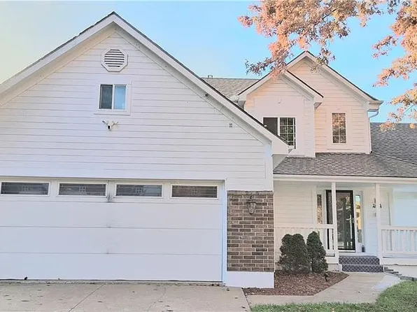 2615 NE Springbrook St, Blue Springs, MO 64014