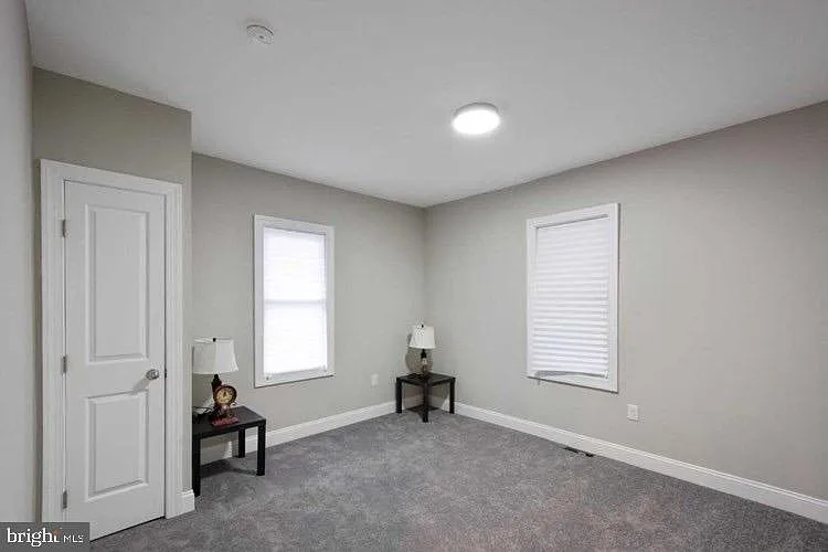 14 Sewell St — Photo 5