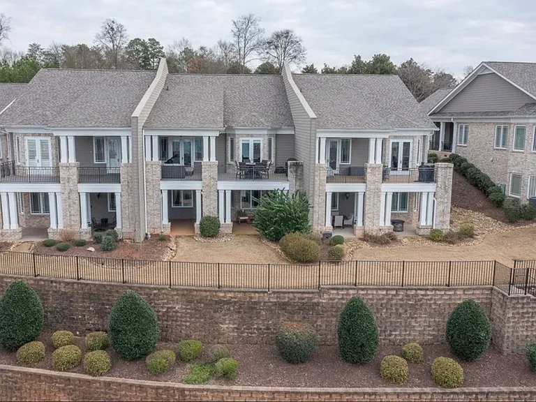122 Regatta Dr — Photo 34