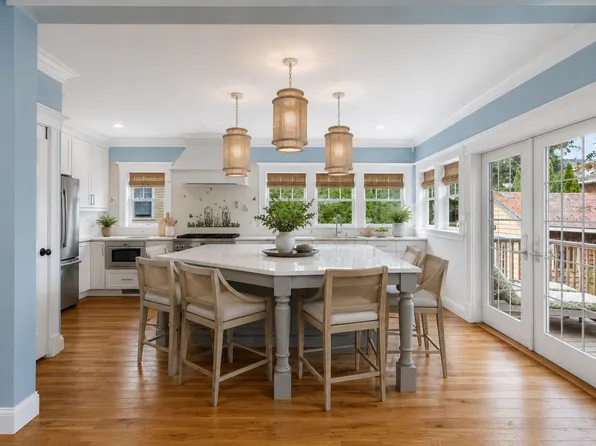 21 A Curtis St, Marblehead, MA 01945