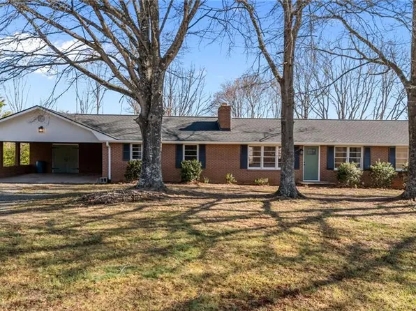 1250 Badgett Rd, King, NC 27021