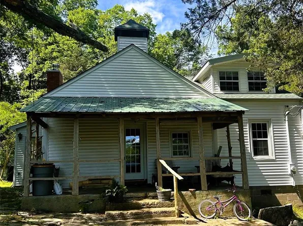 1157 Peace Valley Ln, Hermann, MO 65041