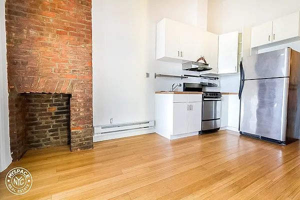 Rented by MySpaceNYC | media 11