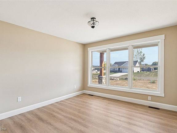 3rd image of 4035 Shelly Lynn Dr