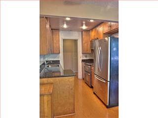 4th image of 1898 Meridian Ave Unit 33