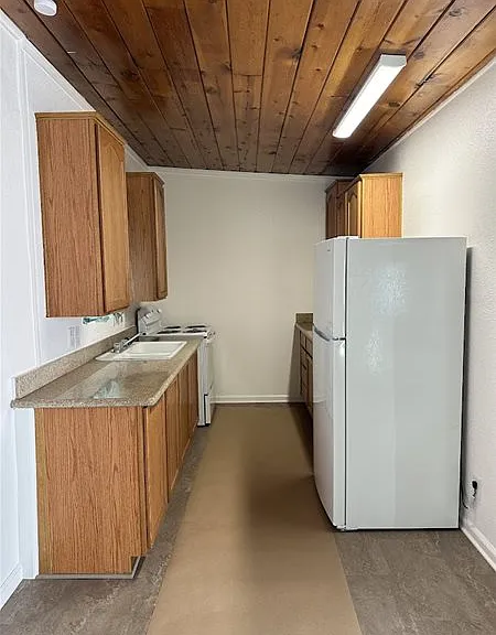 357 W Main St — Photo 4