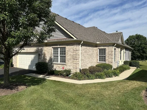 2017 Mallard Ln, Woodstock, IL 60098