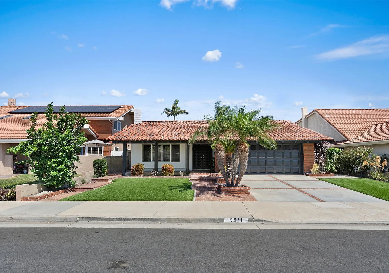 South Huntington Beach — Photo 1
