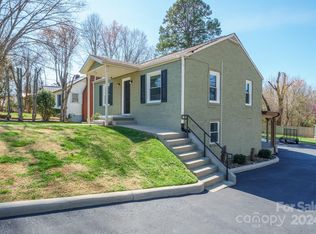 626 Salisbury Rd, Statesville, NC 28677