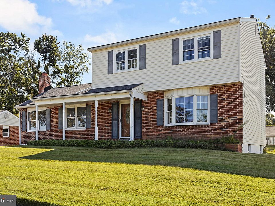 1st image of 520 Erickson Ave