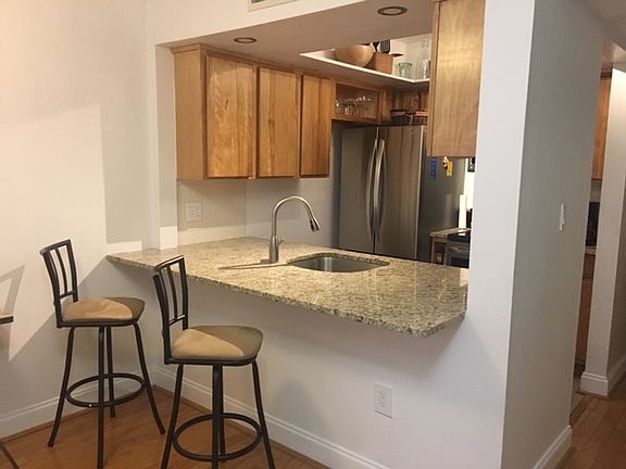 2nd image of 621 Cathcart Ave APT 4