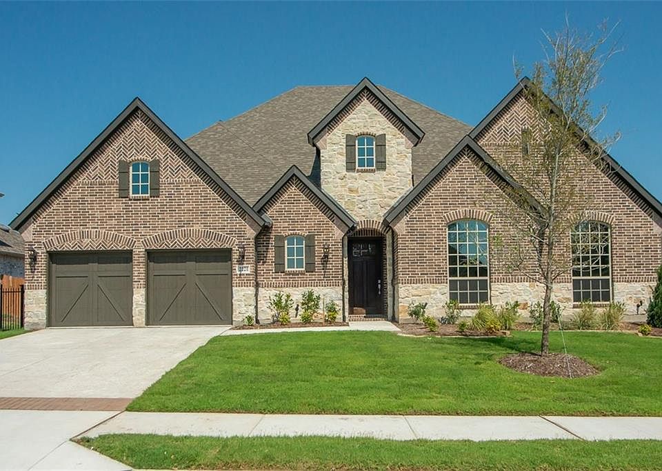 1st image of 2221 Longmont Ln