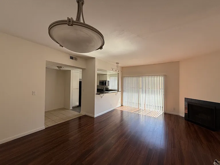 1059 S Bedford St #203 — Photo 6