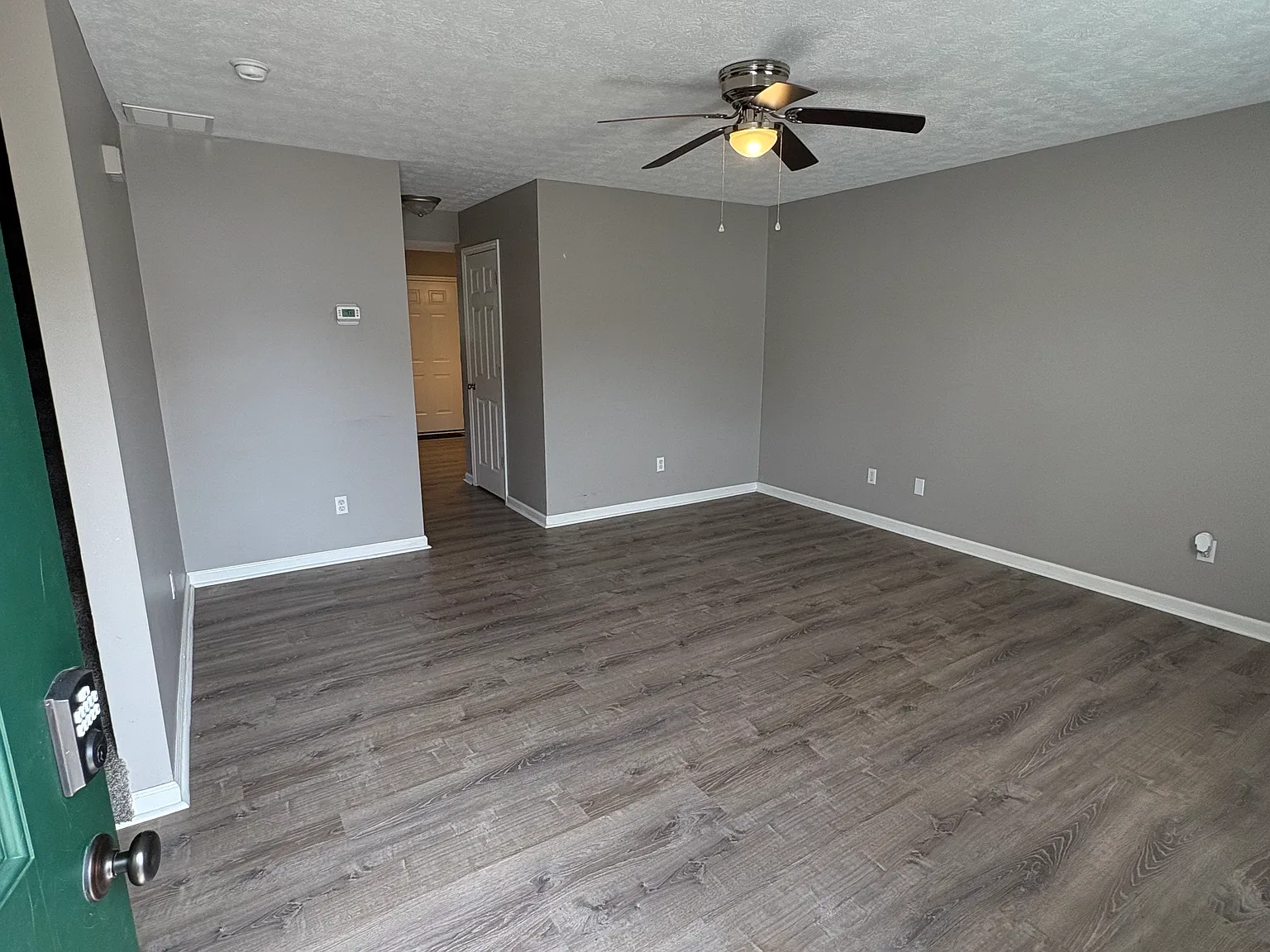2 bed, $1,350 — Photo 2