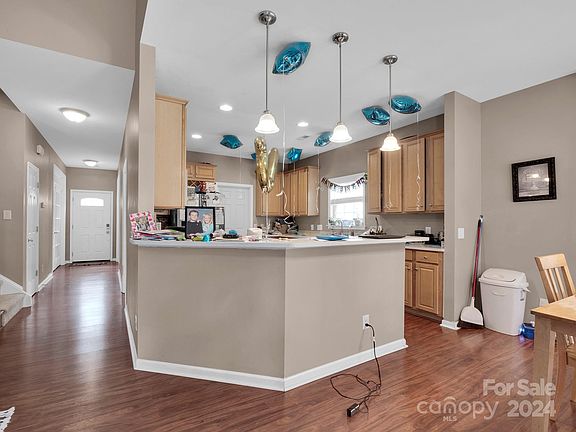 4th image of 9303 Mitchell Glen Dr