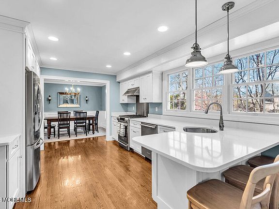 4th image of 783 Heritage Way