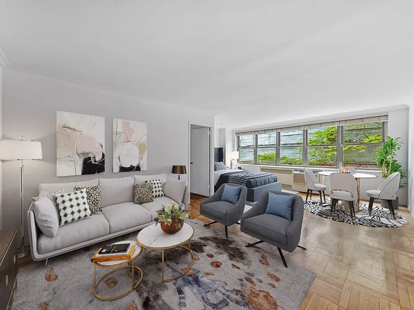 209 E 56th St APT 2B, New York, NY 10022