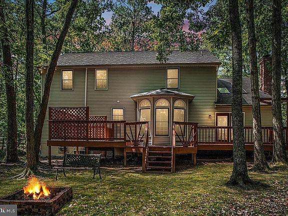 3rd image of 5514 Rainwood Dr