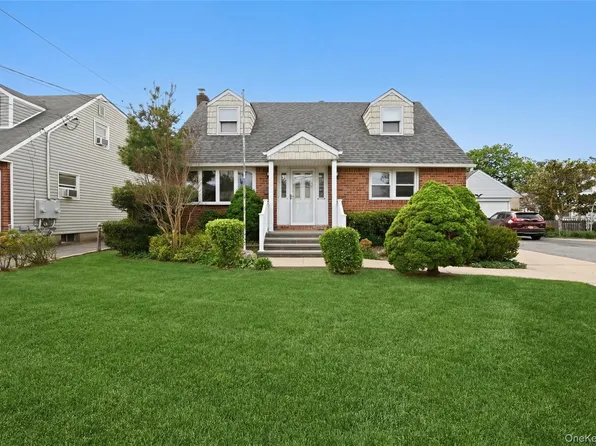 59 Central Avenue, Westbury, NY 11590