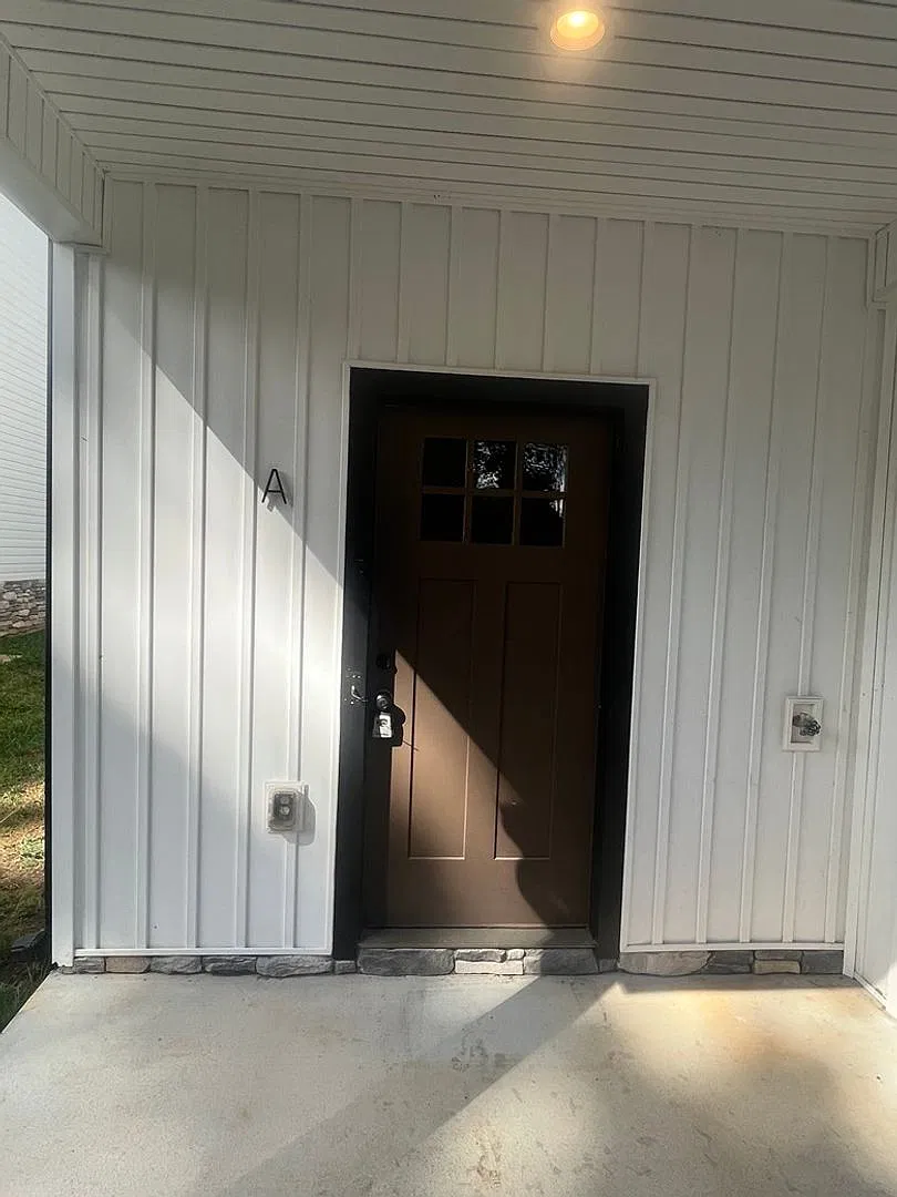 1221 Lockewood Drive Duplexes — Photo 2