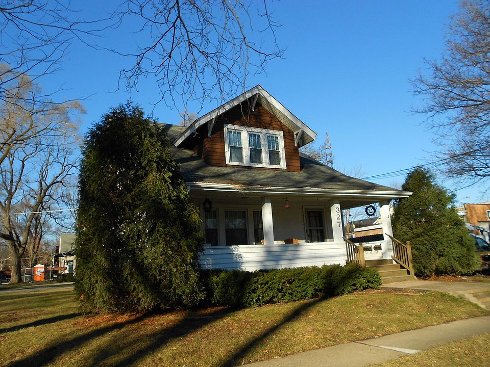 2nd image of 327 2nd St