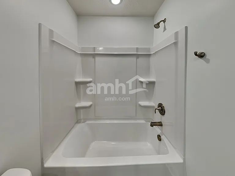 405 Golden Maple Pl — Photo 14